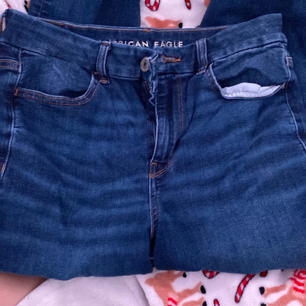 dark blue jeans